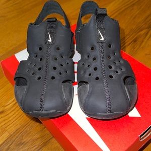 Used Nike Sunray Sandals